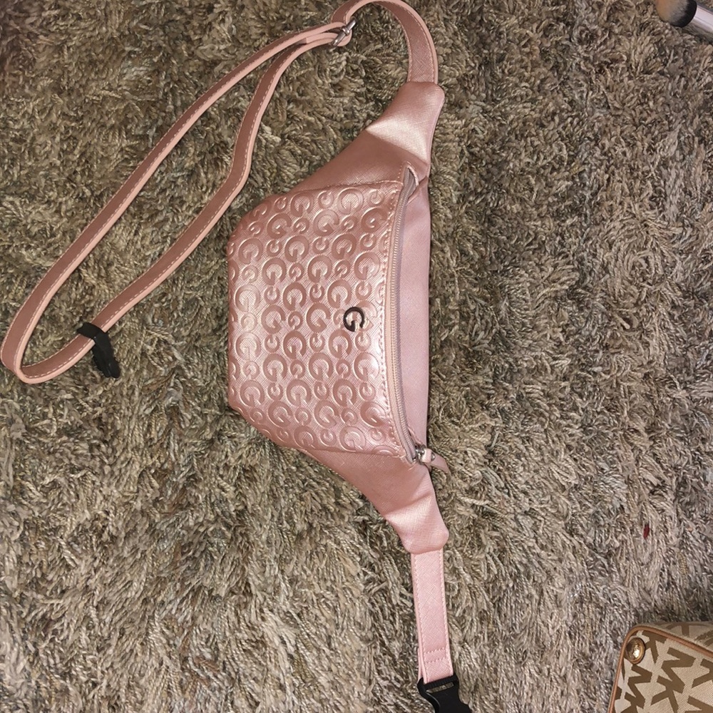 Cute pink guess fanny pack